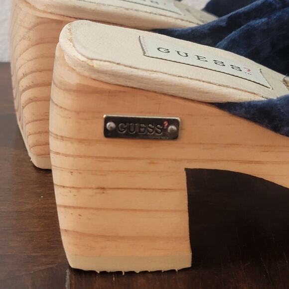 Vintage Y2K Guess Platform Velvet Strappy Wooden Block Heels Sz 6 Retro - Picture 10 of 13